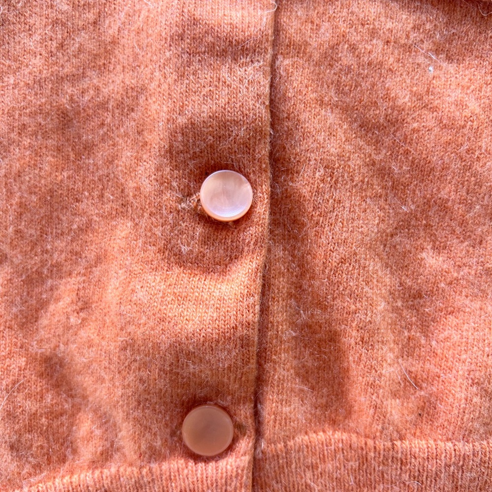 ****SOLD**** Vintage Cashmere Sweater / Pringle of Scotland - Picture 8 of 12